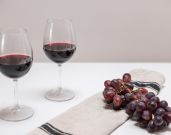 Top 9 Benefits of Drinking Red Wine