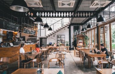 5 Key Differences Between A Restaurant or Cafe
