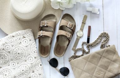 Must-Have Women's Flat Sandals At DSW For Your Summer Wardrobe